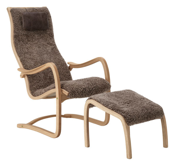 Bild på MUSSE Fåtölj svikt inkl pall fårskinn Sahara/linneväv natur/Vintage brown/oljad ek PAKETPRIS